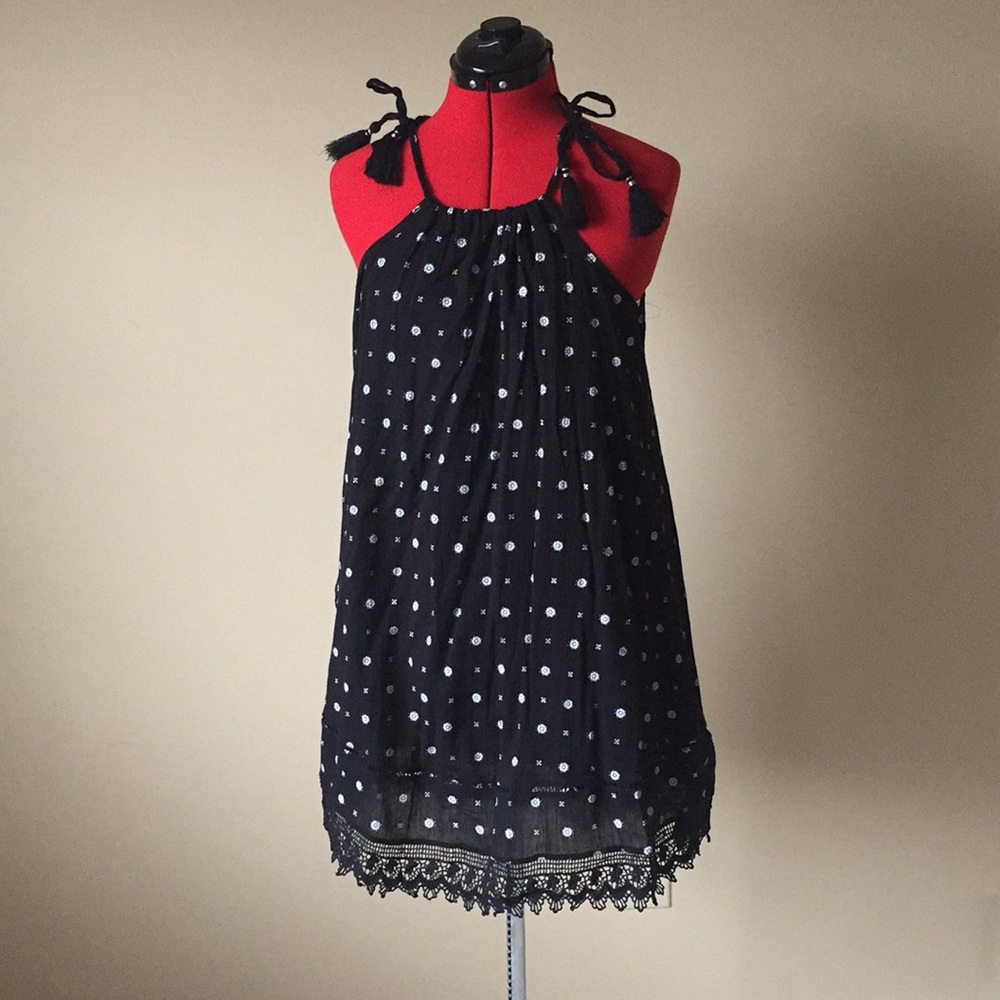 Black boho dress with lace trim